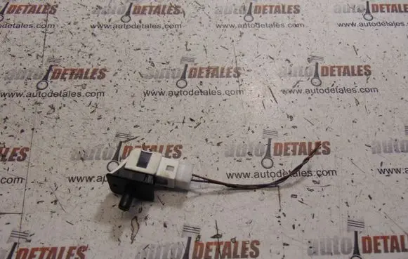 Mercedes-Benz E W211 Front door sensor coupe A2028209410