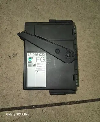 Opel Combo C Comfort/convenience module 13236032 330518684