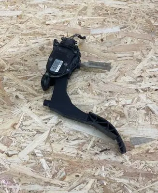 Volkswagen Golf IV Accelerator throttle pedal 6Q1721503B