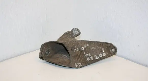 Audi A6 S6 C6 4F Engine mounting bracket 4F0199307N