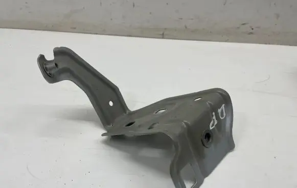 Mercedes-Benz GLA H247 Fender mounting bracket A2478811600