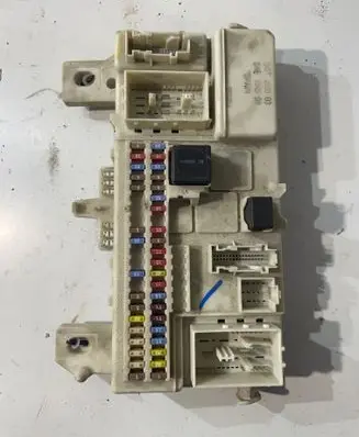 Volvo S40 Fuse module 30765471 00055168 519248306