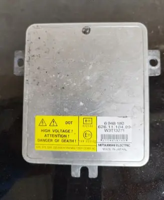 BMW 3 E90 E91 Headlight ballast module Xenon W3T13271