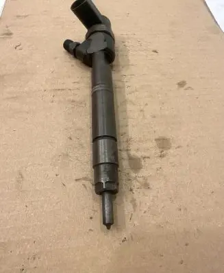 Mercedes-Benz S W220 Fuel injector 0445110094