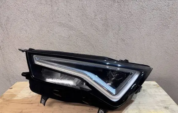 Seat Ateca Headlight/headlamp 576941031B