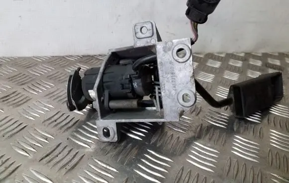 Audi A6 S6 C4 4A Accelerator pedal position sensor 0205001017