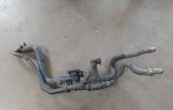 Renault Modus Engine coolant pipe/hose 8200337841E 8200423361A 7800370900
