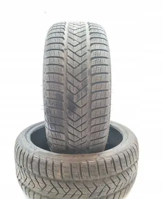 Hyundai Veloster II R19 winter tire 
