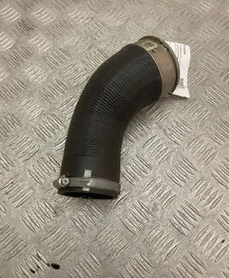 Volvo XC90 Intercooler hose/pipe 31338752