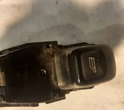 Volvo S60 Electric window control switch 8685288 03W401