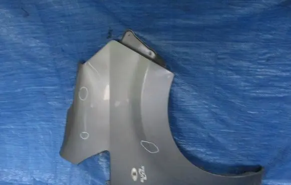 Nissan NV200 Fender
