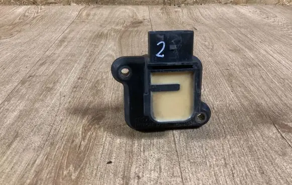 Audi TT Mk1 High voltage ignition coil 06B905115 CM11201