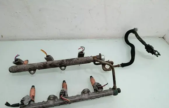 Lexus RX 330 - 350 - 400H Fuel injectors set 2325020030