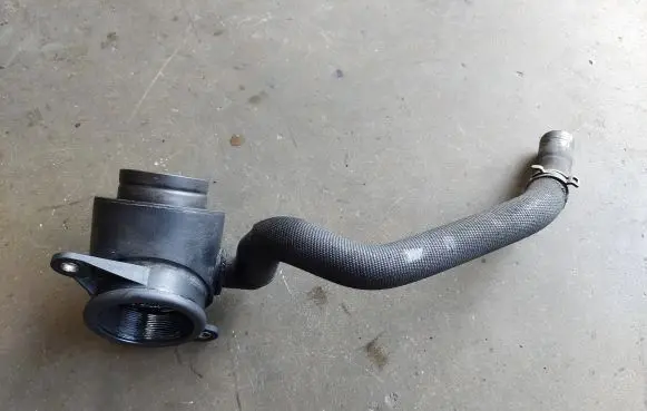 Audi A6 S6 C6 4F Breather hose/pipe 