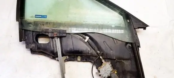 Audi 80 90 S2 B4 Front door window/glass frame 