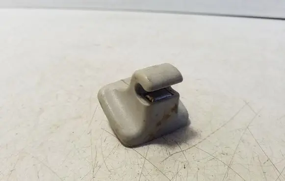 Sun visor clip/hook/bracket