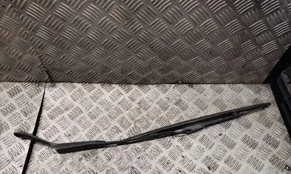 Opel Vectra B Rear wiper blade arm 