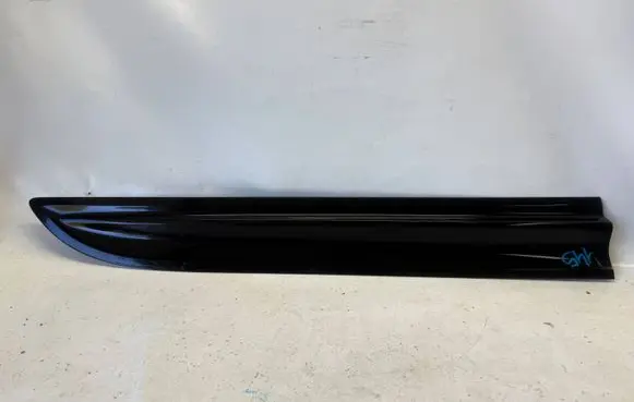 Porsche Macan (95B) Front door trim (molding) 95B837890