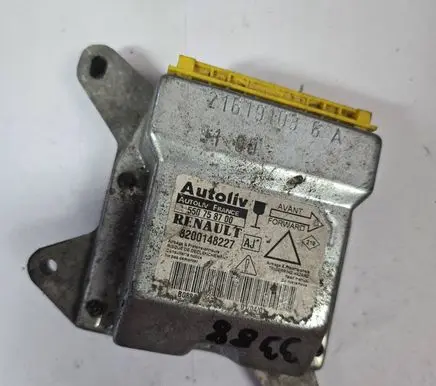 Renault Laguna I Airbag control unit/module 8200148227 550758700 216191036A