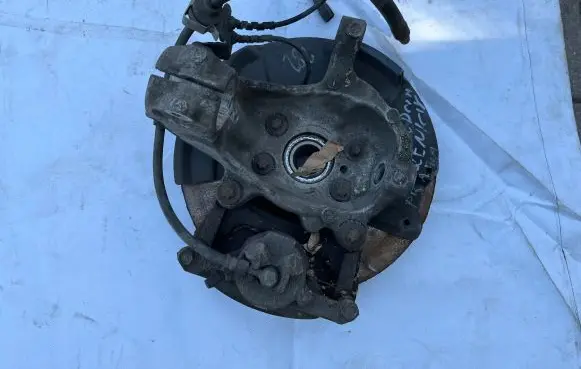 Renault Scenic IV - Grand scenic IV Front wheel hub spindle knuckle 400103354R