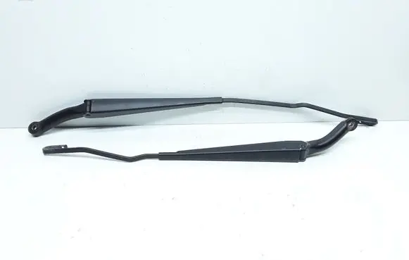 Volvo V70 Front wiper blade arm 8624266 8624269