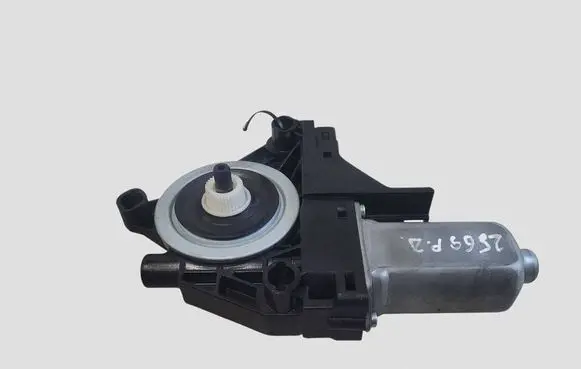 Volvo V40 Front door window regulator motor 966269103