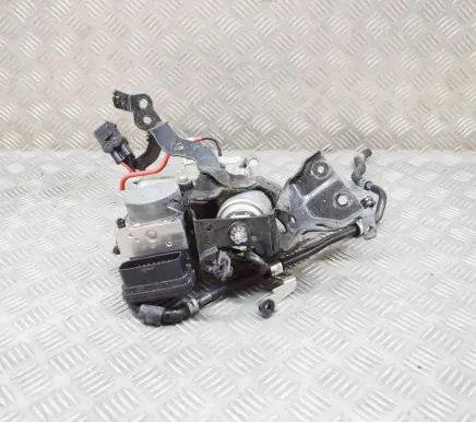 Toyota Prius (XW50) Brake booster 4451047070 11304041030