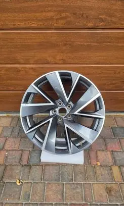 Skoda Enyaq iV R20 alloy rim 5LA601025