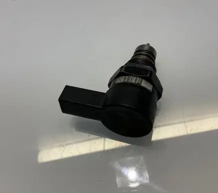 Mercedes-Benz E W211 Fuel pressure sensor A6110780449 6110780449