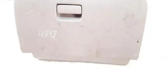 Glove box