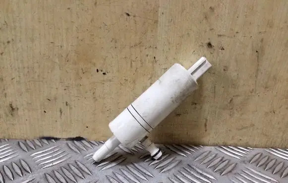 Mercedes-Benz ML W164 Headlight washer pump 