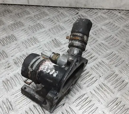 Ford Focus Thermostat/thermostat housing 1N1G8594