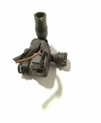Mercedes-Benz E W211 Coolant heater control valve A2118320004