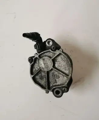 Volvo C30 Vacuum pump 01562A