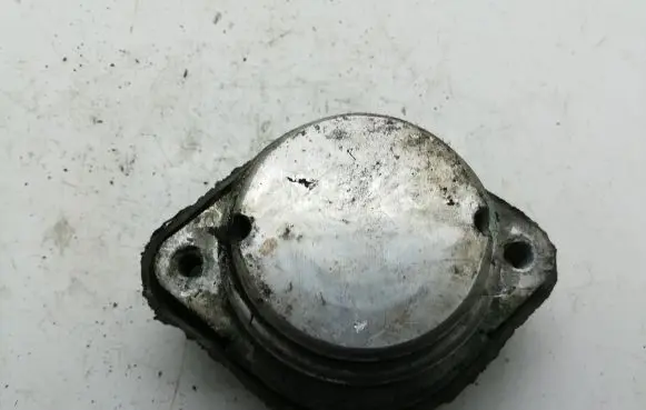 Audi A6 S6 C5 4B Engine mount bracket 4B0399151