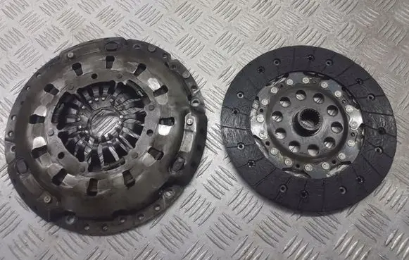 Volvo S60 Clutch pressure plate 