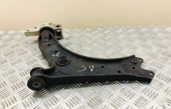 Volkswagen Golf V Front lower control arm/wishbone