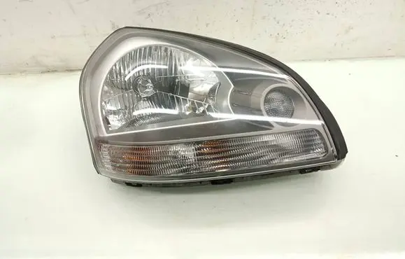 Hyundai Tucson JM Headlight/headlamp 