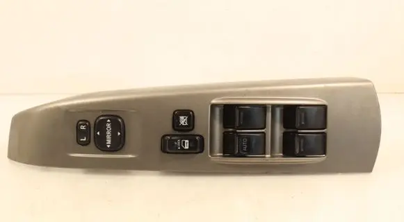 Toyota Prius (XW20) Electric window control switch 83820-47050