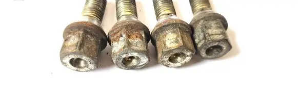 Opel Meriva B Nuts/bolts 