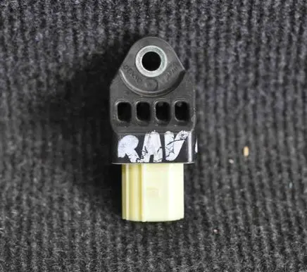 Toyota RAV 4 (XA30) Airbag deployment crash/impact sensor 8983133020