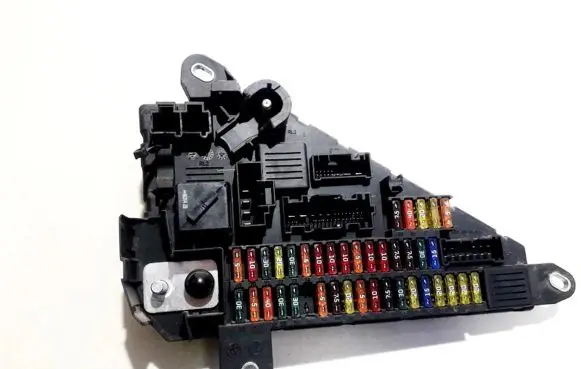 BMW 5 E60 E61 Fuse box set 690661901 6906618-05