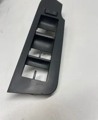 Chevrolet Captiva Front door window switch trim 201003481