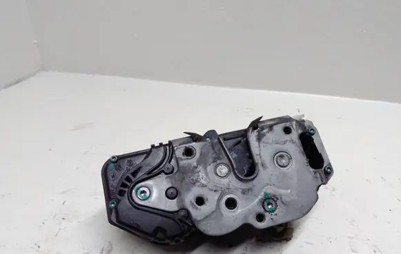 Opel Insignia A Front door lock
