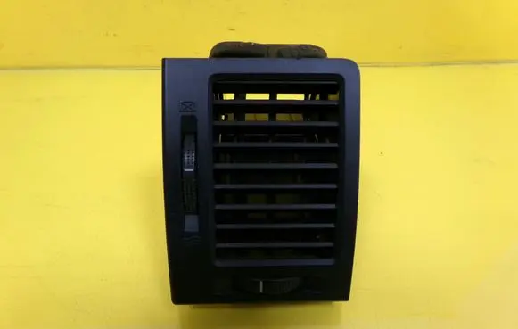 Hyundai Getz Dashboard side air vent grill/cover trim 