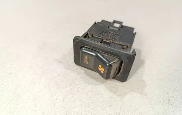 Mitsubishi Pajero Interior fan control switch 
