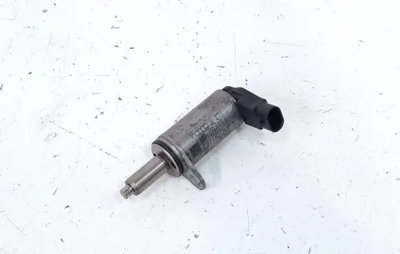 Audi A5 8T 8F Camshaft vanos timing valve 06H103697A C271302302