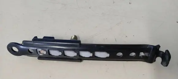 Toyota Corolla Verso AR10 Seat belt adjustment rail D526001