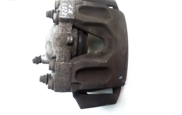Mercedes-Benz CLS C218 X218 Front brake caliper A2044213581