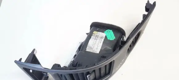 Honda CR-V Dash center air vent grill 77620swwe010m1 77620-sww-e010-m1